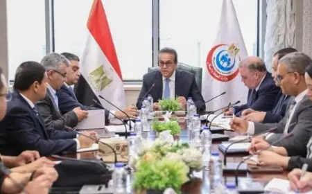 وزير الصحة يواصل متابعة تقدم مشروع المخازن الاستراتيجية للوزارة