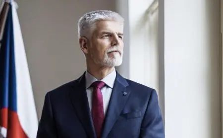 الرئيس التشيكي يؤكد أهمية الانتماء إلى الناتو والاتحاد الأوروبي لتشكيل الحكومة الجديدة