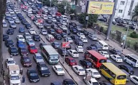 ارتفاع كثافات المرور في شوارع القاهرة والجيزة مع بدء صباح اليوم