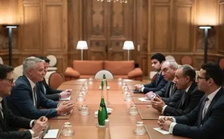 وزير الخارجية يناقش التعاون مع سكرتير عام منظمة التعاون الاقتصادي والتنمية OECD