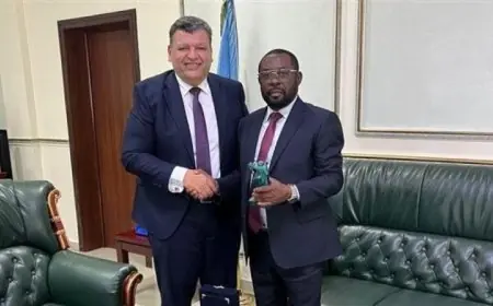 سفير مصر في مالابو يعقد لقاءً هاماً مع وزير الدفاع في غينيا الاستوائية