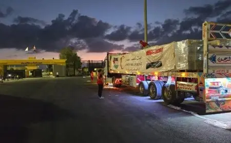 الهلال الأحمر يوزع أكثر من 150 ألف سلة غذائية في قافلة زاد العزة الـ46 لدعم أهل غزة