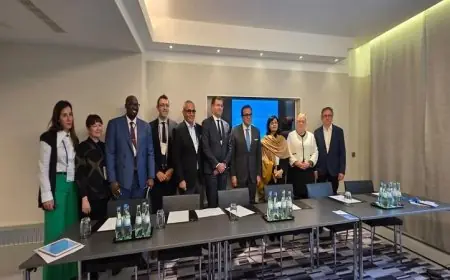 وزير الصحة يعقد اجتماعاً مهماً مع رئيس مكتب أفريقيا لمجموعة ميرك لتعزيز التعاون والشراكة