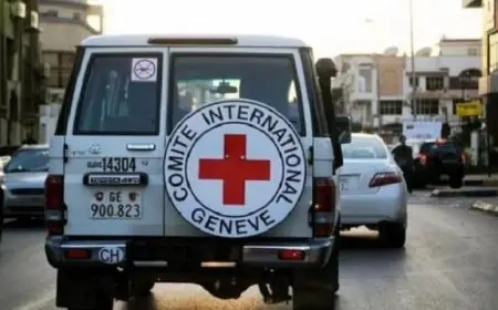 الصليب الأحمر في دير البلح يجهز لاستقبال الأسرى الفلسطينيين في إطار صفقة الإفراج