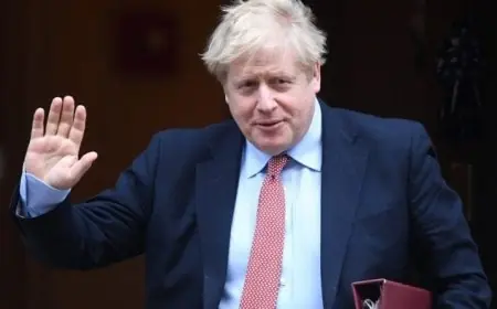 بوريس جونسون يستعين بشات جي بي تي لكتابة مؤلفاته ويشيد بالذكاء الاصطناعي