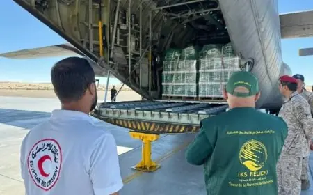 الطائرة الإغاثية السعودية الـ 69 تصل مطار العريش الدولي لدعم قطاع غزة
