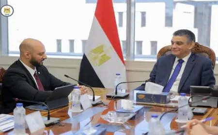 رئيس هيئة الشراء الموحد يستضيف وفد فيليبس للأجهزة الطبية لتطوير التعاون الصحي