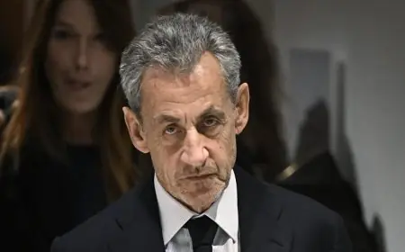 ساركوزي الرئيس الفرنسي الأسبق يدخل السجن لتنفيذ حكم سجن 5 سنوات