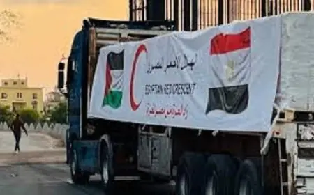 الهلال الأحمر المصري يرسل 6 آلاف طن من المساعدات الإنسانية إلى غزة في القافلة رقم 57 زاد العزة