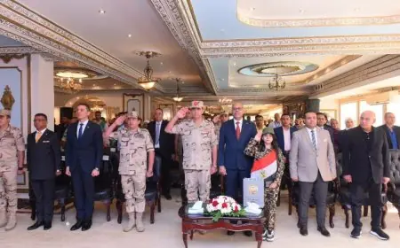 وزارة العمل تنظم ندوة تثقيفية متميزة لعمال العاشر من رمضان بالتعاون مع القوات المسلحة المصرية