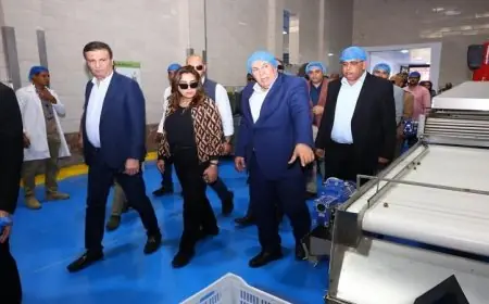 زيارة ميدانية لوزير التنمية المحلية ووزير الزراعة لمتابعة مشروع الإنتاج الحيواني في الوادي الجديد