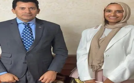 صبحي يهنئ مريم سوليكا على اختيارها كأول شابة مصرية في برنامج قادة الأمم المتحدة الشباب
