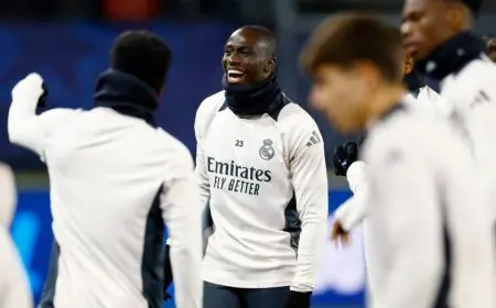 عودة ميندي بعد 6 أشهر من الغياب واستبعاد المدافع الزجاجي لفريق ريال مدريد