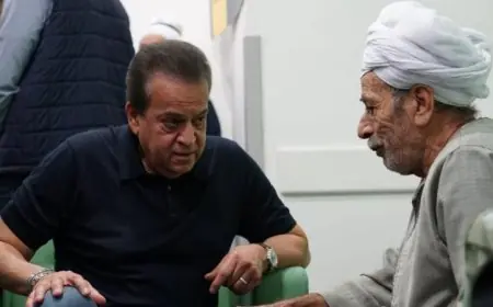 عبد الغفار يقوم بجولة في مجمع السويس الطبي ويحث على سرعة تلبية احتياجات المواطنين