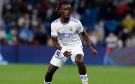 كامافينجا يعبر عن سعادته في ريال مدريد ويؤكد عدم رغبته في العودة للعب كظهير