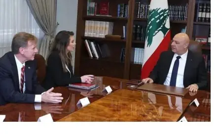 الرئيس اللبناني يناقش الأوضاع العامة في لبنان مع نائبة الموفد الأمريكي