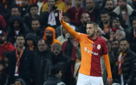 صفقة تاريخية الوداد المغربي يوقع رسمياً مع نجم تشيلسي حكيم زياش