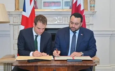 قطر وبريطانيا تعززان التعاون بتوقيع مذكرة تفاهم بشأن تسوية النزاعات