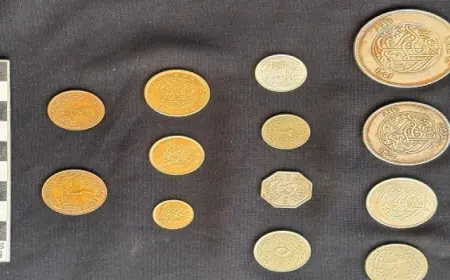 اكتشاف مذهل في الإسكندرية كبسولة رصاصية نادرة تحتوي على عملات تاريخية قيمة