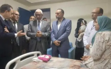 السفير الفرنسي يزور مستشفى العريش العام ويطلع على خدماته الطبية