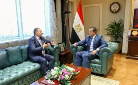 عبد الغفار يستضيف محافظ الشرقية لمناقشة مستجدات المشروعات الصحية الجارية