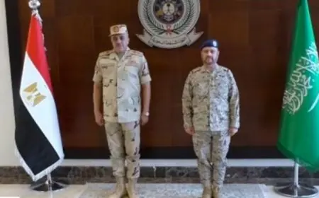 رئيس الأركان يعود إلى الوطن بعد زيارة ناجحة للسعودية