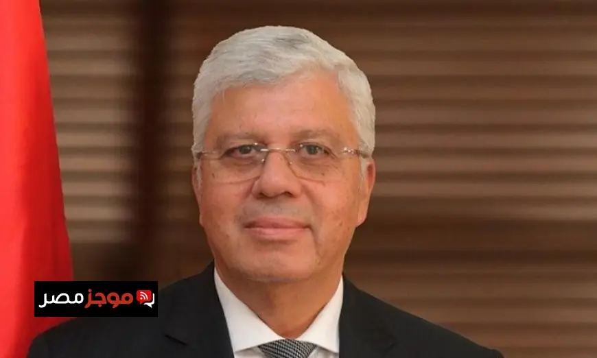 عاشور يتوجه إلى باريس للترشح لمنصب المدير الجديد لليونسكو