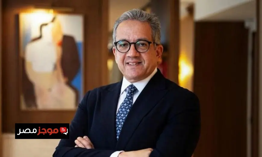 وزير السياحة والآثار يبارك للعناني فوزه بمديرية اليونسكو العامة