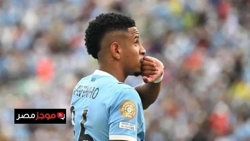 جوارديولا يكشف عن اقتراب سافينيو من توقيع عقد جديد مع مانشستر سيتي
