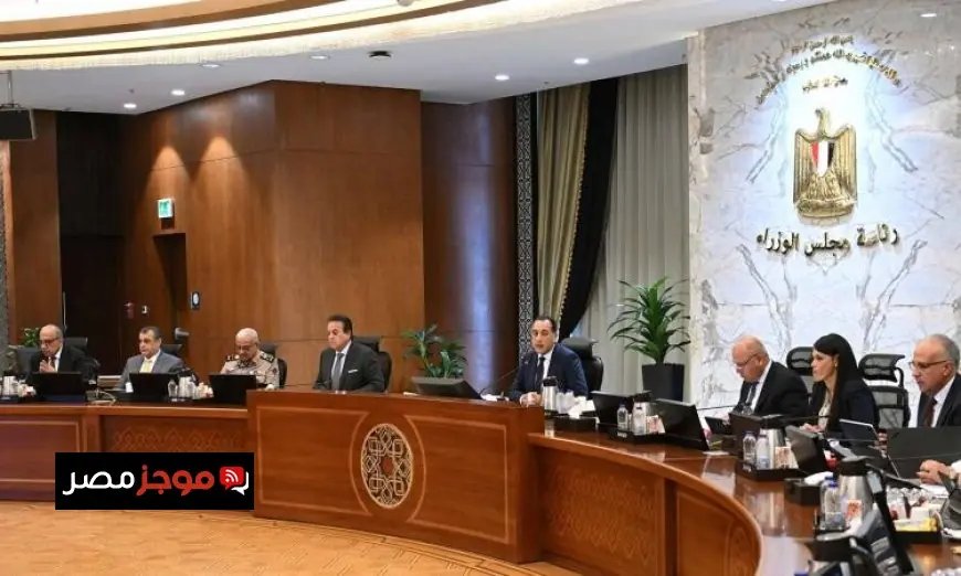 رئيس الوزراء يستعرض مواضيع حيوية وملفات مهمة في الاجتماع الأسبوعي للحكومة