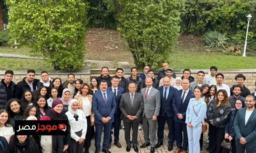 سفير مصر في المجر يؤكد اهتمام الدولة الكبير بأبنائها الطلاب في الخارج