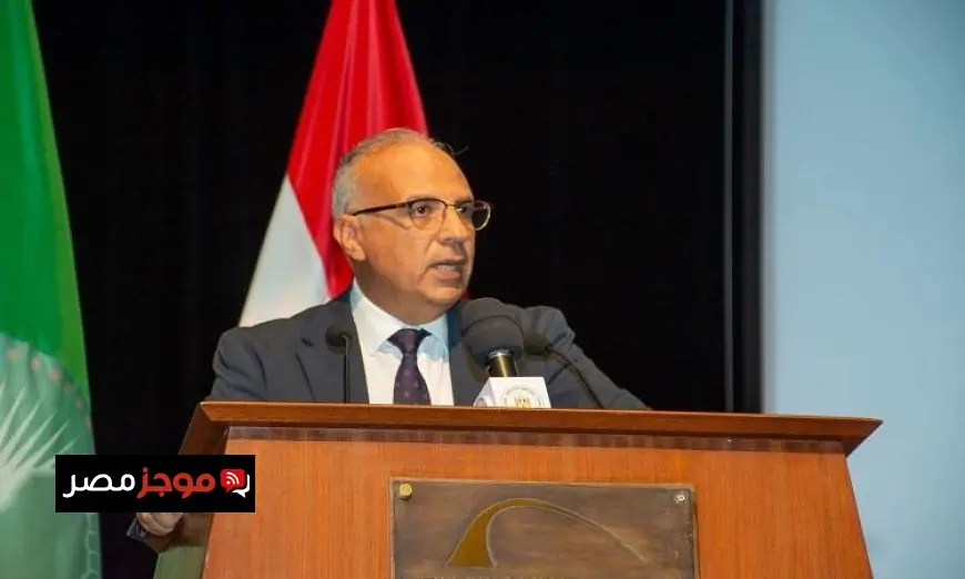 وزير الري يتفقد تحديثات الصيانة والتأهيل لحائط رشيد البحري