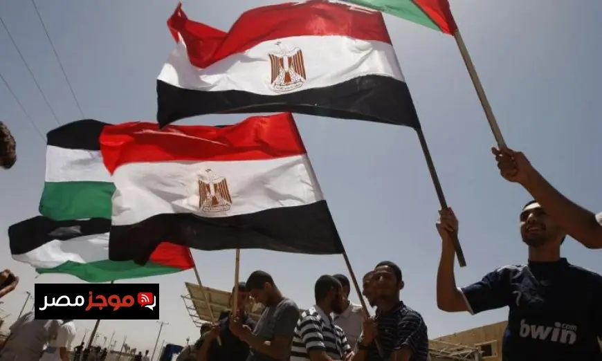 بالصور الأعلام المصرية ترفرف في مقدمة عودة النازحين الفلسطينيين