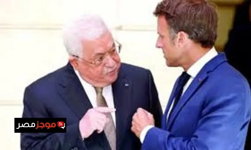 الرئيس الفلسطيني يلتقي بنظيره الفرنسي في قمة شرم الشيخ لتعزيز العلاقات الثنائية