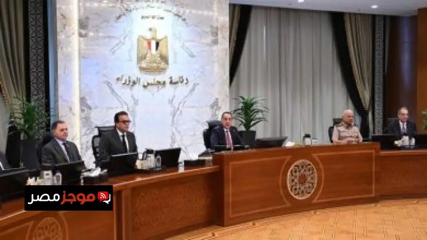 وزير الرياضة يناقش مع رئيس تنمية الصعيد تعزيز كفاءة المنشآت الرياضية وتطويرها