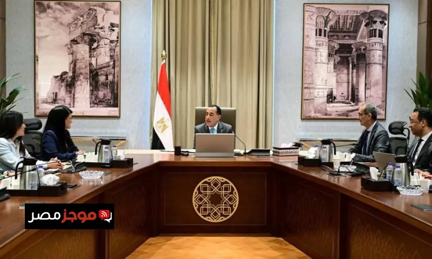 رئيس الوزراء يراقب التقدم في تنفيذ مراكز البيانات الحكومية