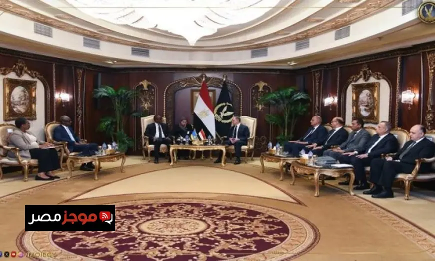 اجتماع وزير الداخلية مع نظيره الرواندي لتعزيز التعاون الأمني بين الدولتين