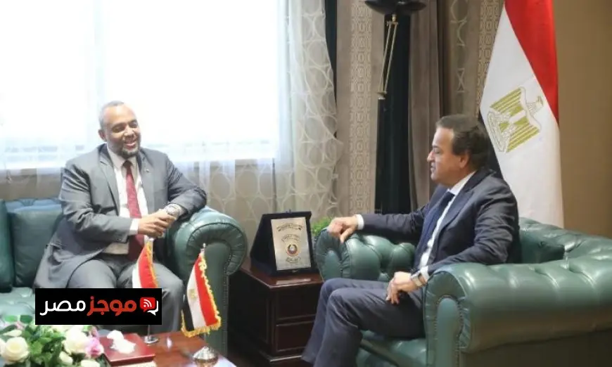 وزير الصحة يناقش تعزيز التعاون الصحي ودعم الشعب السوداني مع نظيره السوداني