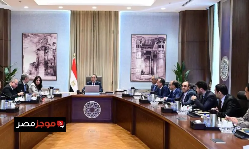 رئيس الوزراء يراقب آخر التطورات في تنفيذ المبادرة الرئاسية حياة كريمة