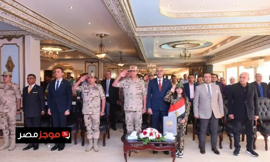 وزارة العمل تنظم ندوة تثقيفية متميزة لعمال العاشر من رمضان بالتعاون مع القوات المسلحة المصرية