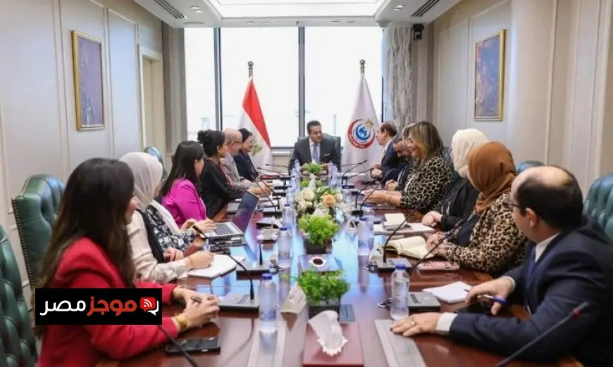 وزير الصحة يعقد اجتماعًا هامًا لتعزيز نظام اليقظة الدوائية وضمان سلامة الأدوية واللقاحات