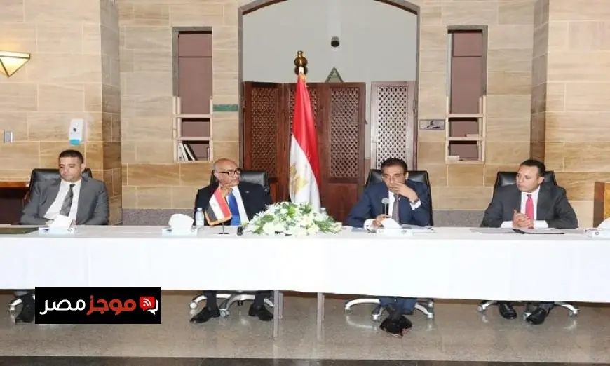 مساعد وزير الخارجية يلتقي بأبناء الجالية المصرية في جدة لتعزيز العلاقات والتواصل