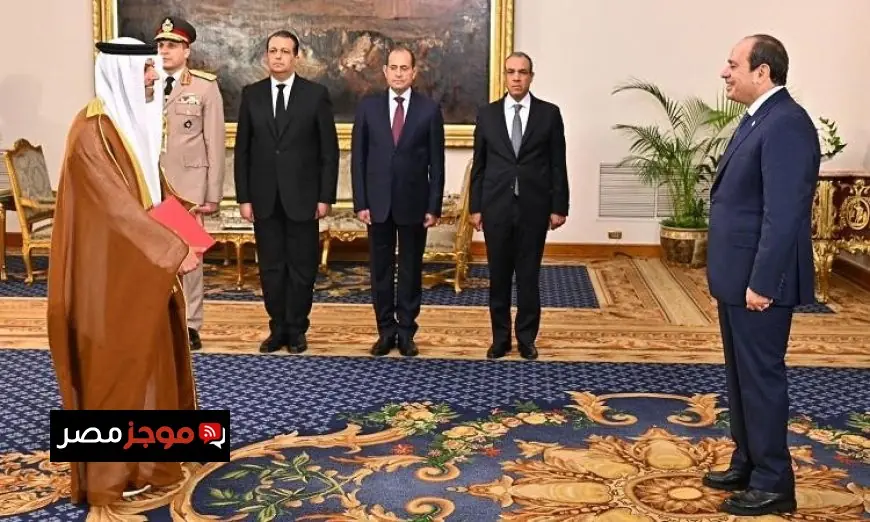 السفير الإماراتي في القاهرة يعبر عن التزامه بتعزيز العلاقات الثنائية مع مصر