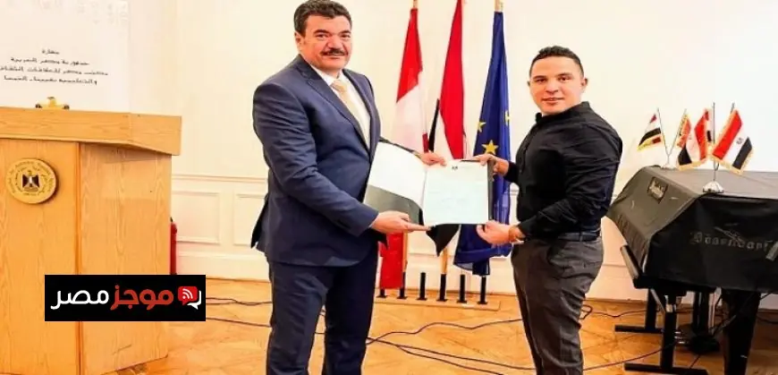 باحث مصرى يحقق إنجازاً عالمياً بفوزه بجائزة في أبحاث الحفريات الدقيقة