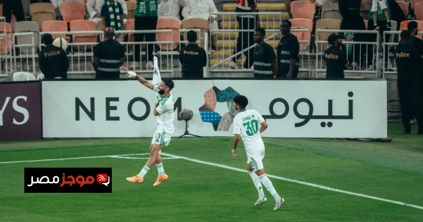 أبو الشامات يقود تشكيلة الأهلي الأساسية في مواجهة النجمة بدوري روشن