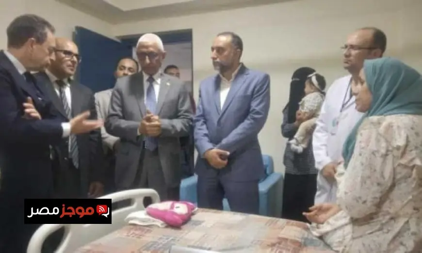 السفير الفرنسي يزور مستشفى العريش العام ويطلع على خدماته الطبية