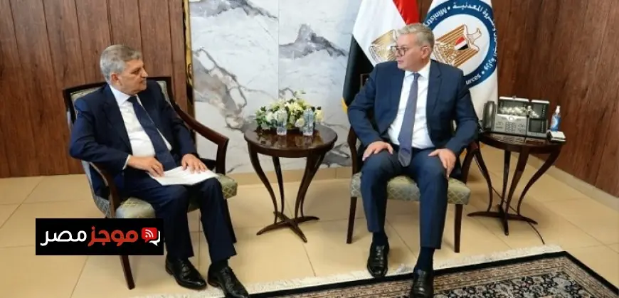 وزير البترول ورئيس هيئة قناة السويس يناقشان مشروع محطة تسييل وتخزين الغاز في بورسعيد