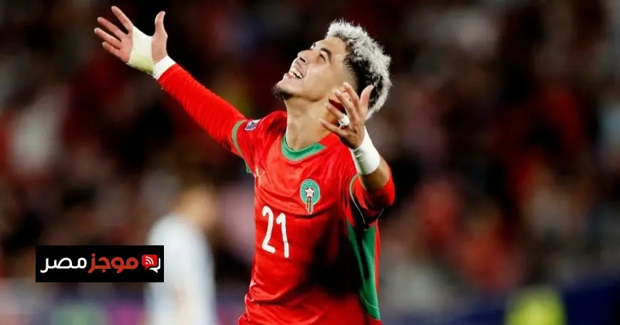 فاماليكاو يحتفل بالمغربي ياسر الزابيري بعد فوزه بلقب كأس العالم