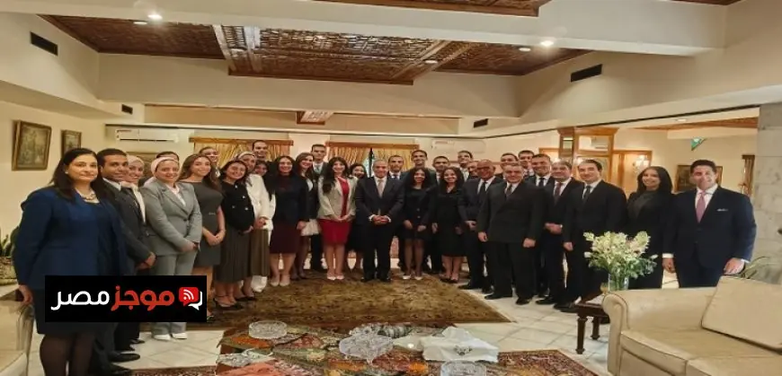 وزير الخارجية يجتمع مع الدفعة 57 من الملاحق الدبلوماسيين في الهند لتعزيز العلاقات الدولية