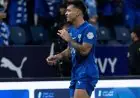 الهلال ينتزع الفوز من الشباب ويواصل المنافسة على قمة الدوري السعودي أمام النصر